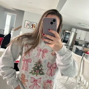 Festive Gray Sweatshirt with Pink Bows and Christmas Tree